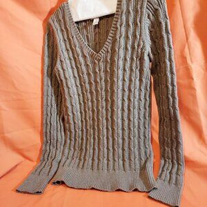 ST JOHN'S BAY  COCOA BROWN V-NECK CABLE STITCHED LONG SLEEVED SWEATER. SIZE M